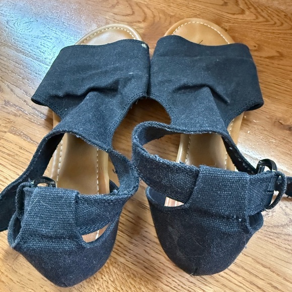 Black Open-Toe Sandals - Picture 1 of 5